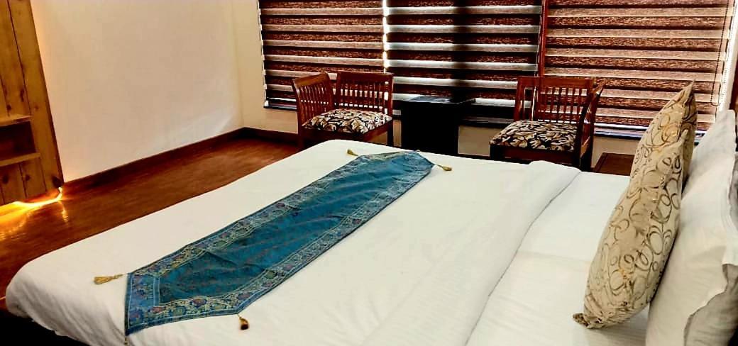 Wildleaf Kasauli Valley Homz B&B 외부 사진