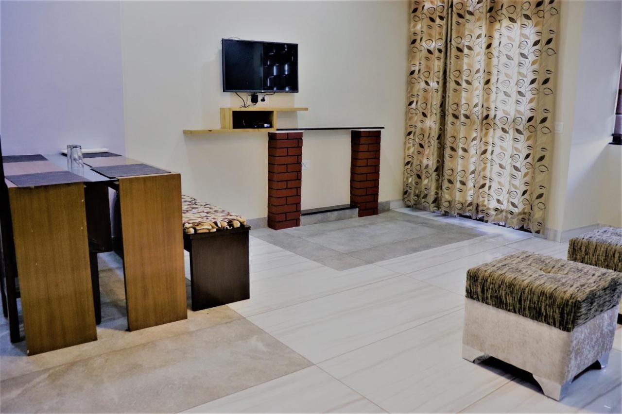 Wildleaf Kasauli Valley Homz B&B 외부 사진